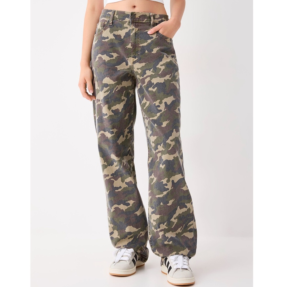 Hidden Los Angeles Alyx camo low slung baggy jeans NWT